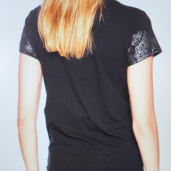 Like New Lucky Brand Women’s Metallic Floral Print Top - Picture 3 of 7